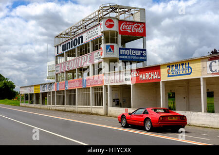 Ferrari 328 GTS bei Circuit du Reims-Gueux Reims France Stockfoto