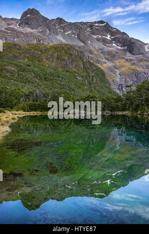 Blue Lake und Franklin Reichweite, Nelson Lakes National Park, Neuseeland Stockfoto