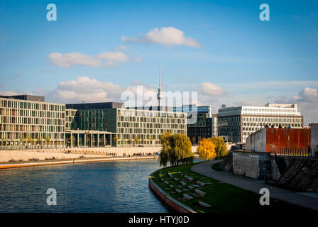 Skyline von modernen Teil Berlins mit erkennbaren Berlin Turm Stockfoto