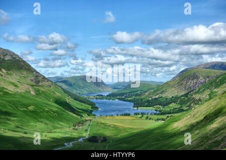 Buttermere aus Fleetwith Zander. Stockfoto