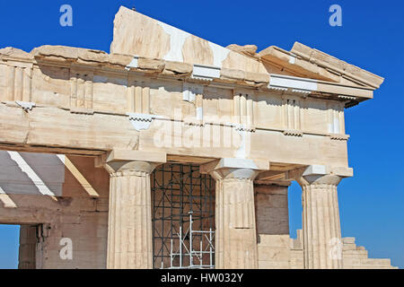 Propyläen ist das monumentale Tor zur Akropolis, Propyläen entstand unter der allgemeinen Richtung der Athenian Führer Perikles, Athen Stockfoto