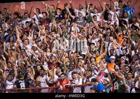 Mesquita, Brasilien. 15. März 2017. Ventilatoren für Fluminense Vs Criciuma von Brasilien-Cup statt im Estádio Giulite Coutinho in Mesquita, RJ. Bildnachweis: Celso Pupo/FotoArena/Alamy Live-Nachrichten Stockfoto