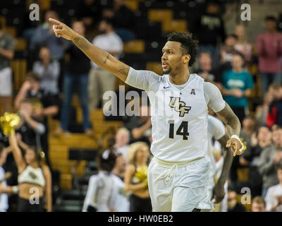 Orlando, FL, USA. 15. März 2017. Zentralflorida forward Chad Brown (21) während der 1. Runde der NIT-Basketball-Spiel zwischen dem Colorado Buffaloes und UCF Knights im CFE Arena in Orlando, FL. Romeo T Guzman/CSM/Alamy Live News Stockfoto