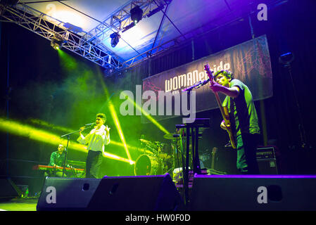 Adelaide, South Australia, Australien. 10. März 2017. Montaigne von Sydney beim Womadelaide 2017 Musik Festival statt zwischen 10-13 März 2017 in Adelaide, South Australia Credit: Gary Francis/ZUMA Draht/Alamy Live News Stockfoto