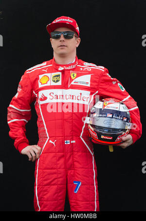 Melbourne, Australien. 23. März 2016. Scuderia Ferrari Formel1-Fahrer Kimi Räikkönen von Finnland stellt für das Porträt-Sitzung vor der australischen Formel Eins Grand Prix in Melbourne, Australien, 23. März 2016. Die Australian Formula One Grand Prix stattfinden am 26. März in Melbourne. Bildnachweis: Bai Xue/Xinhua/Alamy Live-Nachrichten Stockfoto