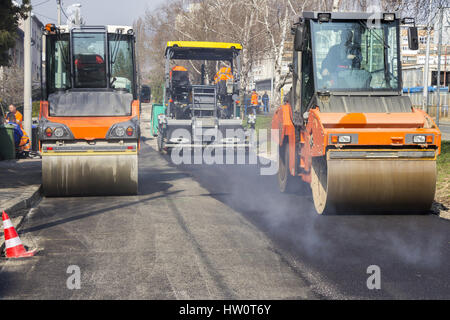 Vibrationen von der Straße Walze Maschinen verdichten asphalt Stockfoto