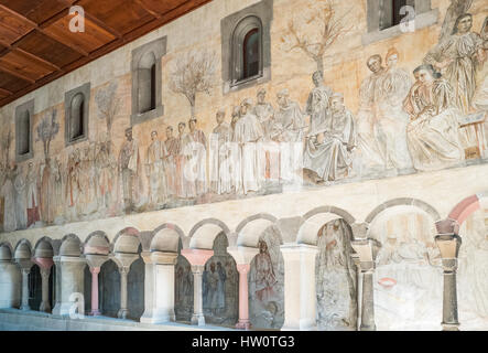 Zürich, Schweiz - 10. Juli 2016: Die religiöse Gemälde des Kreuzgangs Fraumünster Stockfoto