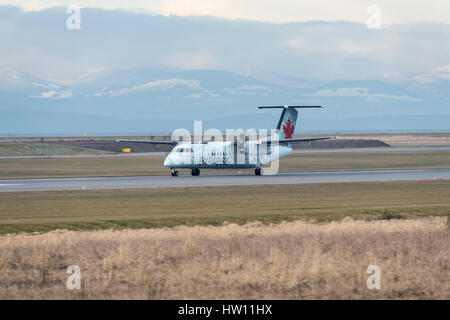 Air Canada Air Express De Havilland DHC -8-300 Dash 8 Landung in YVR, Vancouver International Airport. Stockfoto