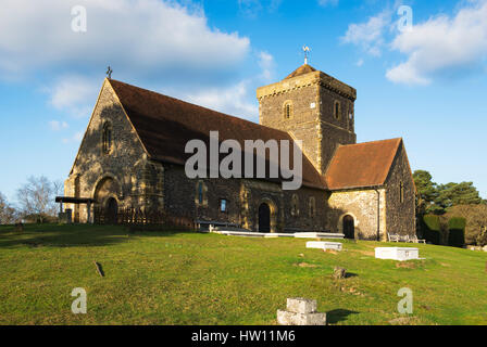 Vorfrühling am Nachmittag in der Kirche von St. Martha-on-the-Hill in der Nähe von Chilworth, Surrey, UK Stockfoto