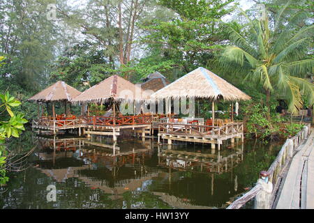 Blaue Lagune Restaurant am Klong Prao Beach, Insel Koh Chang, Thailand Stockfoto