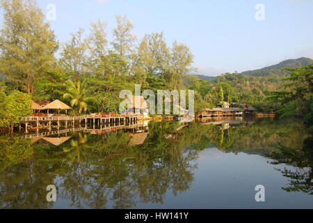 Blaue Lagune Restaurant am Klong Prao Beach, Insel Koh Chang, Thailand Stockfoto