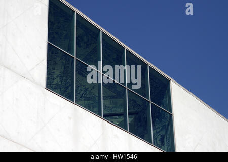 Detail von der Konzerthalle Casa da Música (Haus der Musik) in Porto, Portugal Stockfoto