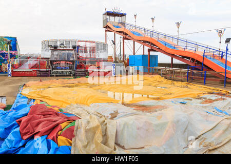 Hunstanton, England - März 10: hunstanton Kirmes Fahrten während Geschlossen/off Zeit. in Hunstanton, Norfolk, England. Am 10. März 2017. Stockfoto