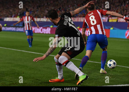 Madrid, Spanien. 15. März 2017. Roberto Hilbert von Bayern Leverkusen in Aktion während der UEFA Champions League Runde der 16 zweite Bein Match zwischen Atletico de Madrid und Bayer 04 Leverkusen im Stadion Vicente Calderón in Madrid. Bildnachweis: Jorge Sanz/Pacific Press/Alamy Live-Nachrichten Stockfoto