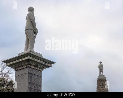 Denkmal-Statuen am Pakaitore. Maori, die für die Regierung, Kupapa gekämpft.  Whanganui, Neuseeland Stockfoto