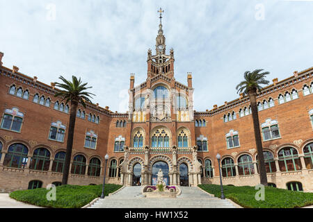 Hospital De La Santa Creu ich Sant Pau, Barcelona, Katalonien, Spanien. Von der katalanischen Modernisme Architekt Lluís Domènech ich Montaner. Stockfoto