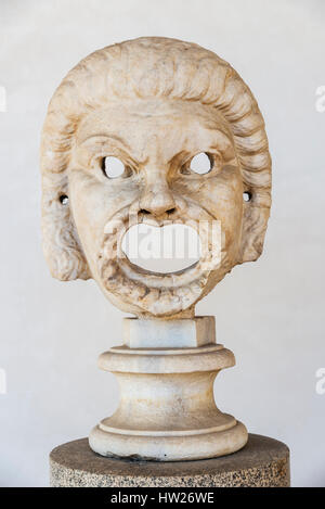 Römische Statue eines menschlichen Gesichts mit offenem Mund in Rom, Italien Stockfoto