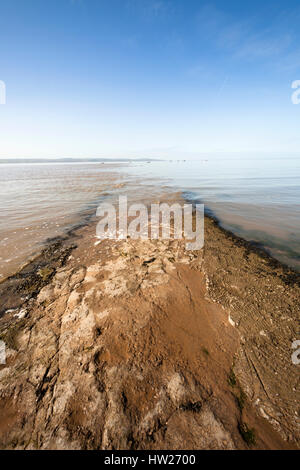 Die konkrete Slipanlage an der Mündung der Dee Thurstaston, Wirral, NW, UK Stockfoto