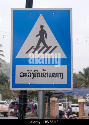 Fußgängerüberweg Zeichen in Luang Prabang, Laos Stockfoto