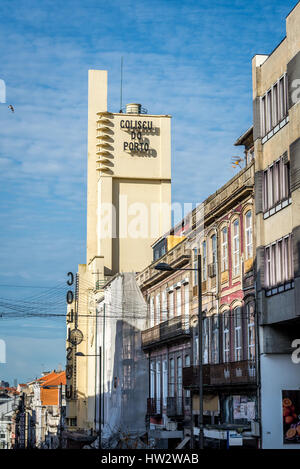 Coliseu Porto-Theater in der Stadt Porto, Portugal. Blick vom Passos Manuel Straße Stockfoto