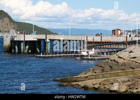 Cessna Wasserflugzeug am Quais Saguenay Stockfoto