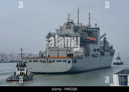 USNS Robert E Peary (T-AKE-5) ein US Navy Schiff zur Versorgung in Portsmouth, Großbritannien am 18. März 2017. Stockfoto