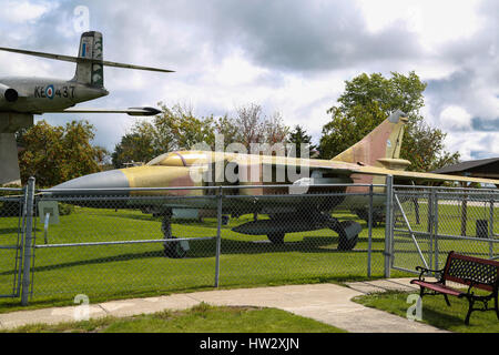 Mikoyan MiG-23 Flogger taktische Kämpfer auf dem Display an Luft-Verteidigung-Museum, CFB Bagotville, Saguenay, QC, Canada Stockfoto