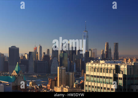 USA, New York City, Manhattan Skyline aus Brooklyn Stockfoto