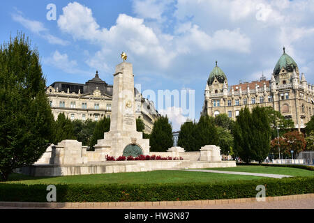 Liberty Square Denkmal für sowjetische Befreiung von Ungarn im zweiten Weltkrieg, in der Innenstadt von Budapest Stockfoto