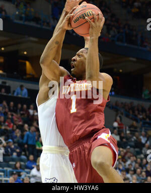 Milwaukee, Wisconsin, USA. 16. März 2017. Winthrop Roderick Perkins versucht einen Schuss in die erste Runde Spiel des NCAA Tournament zwischen die Butler Bulldogs und die Winthrop Eagles in Milwaukee, Wisconsin. Ricky Bassman/Cal Sport Media/Alamy Live-Nachrichten Stockfoto