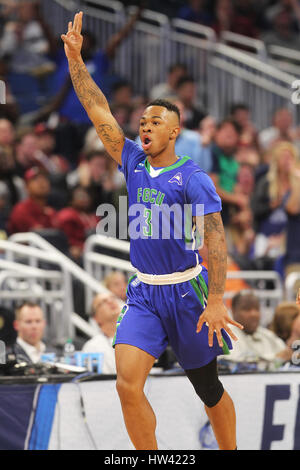 City, Florida, USA. 16. März 2017. OCTAVIO JONES | ...Bei der Zeiten der zweiten Hälfte in der ersten Runde der 2017 NCAA Männer Basketball-Turnier im Amway Center in Orlando, Florida auf Donnerstag, 16. März 2017. Bildnachweis: Octavio Jones/Tampa Bay Times / ZUMA Draht/Alamy Live News Stockfoto