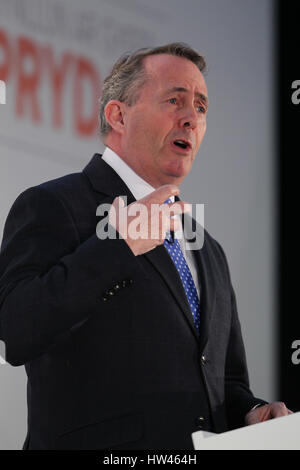 Cardiff, UK, 17. März 2017. Liam Fox mp, Staatssekretär für internationalen Handel bei der konservativen Feder Forum statt, an der sse SWALEC Stadium spricht Stockfoto