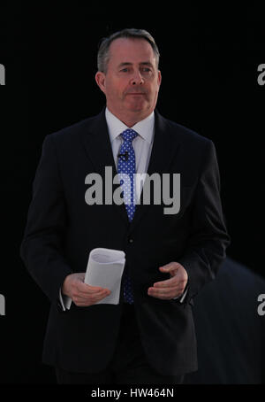 Cardiff, UK, 17. März 2017. Liam Fox mp, Staatssekretär für internationalen Handel bei der konservativen Feder Forum statt, an der sse SWALEC Stadium spricht Stockfoto