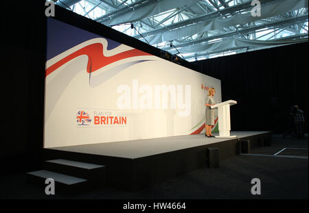 Cardiff, UK, 17. März 2017. Justine Greening MP, Secretary Of State for Education spricht auf dem konservativen Frühling Forum stattfindenden SSE SWALEC Stadion Stockfoto