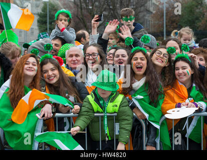 Dublin, Irland. 17 Mär, 2017. St. Patrick's Day feiern. Stockfoto