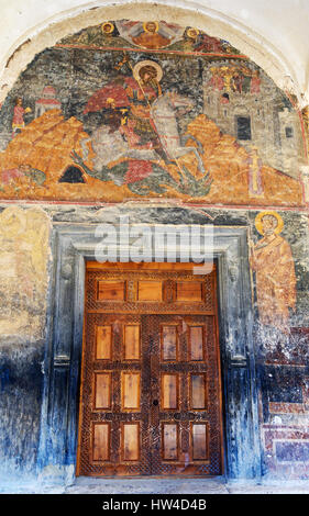 Wandmalereien am Eingang des Alaverdi Kloster im Alasani Tal. Alaverdi St. George Cathedral ist befindet sich 18 km von der Stadt Telavi. K Stockfoto