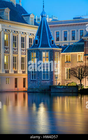 Den Haag Niederlande Parlamentsgebäude. Het Torentje - der kleine Turm - Büro des niederländischen Ministerpräsidenten. Stockfoto