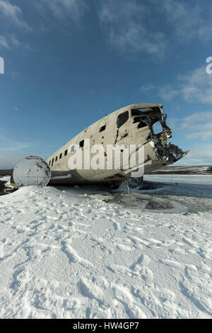 US Navy DC Flugzeugabsturz am Sólheimasandur Black Sand Beach, Island. Stockfoto