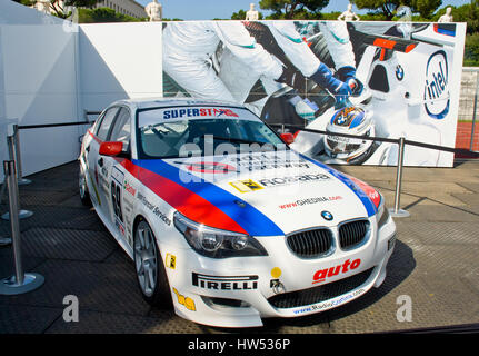 ROM, ITALIEN - 23. JUNI 2007. BMW 550i racing für Kristian Ghedina Treiber Sauber Bmw Rom Festival ausgesetzt Stockfoto