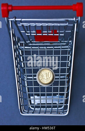 Geld In Korb Stockfoto