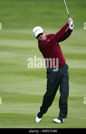 MARK MCNULTY Südafrika WENTWORTH GOLF CLUB VIRGINIA WATER ENGLAND 25. Mai 2002 Stockfoto