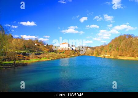 Flusslandschaft, Kupa in Kroatien Stockfoto