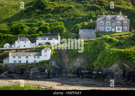 Häuser und Hütten in Stadt Hafen in Port Isaac, Cornwall, England Stockfoto