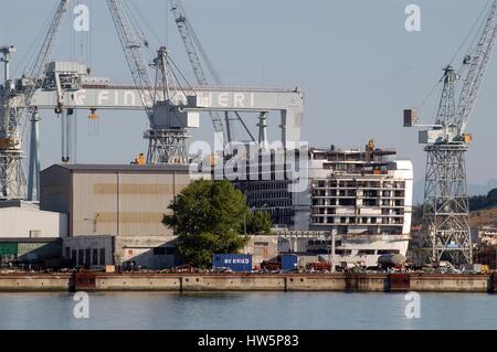 Monfalcone (Italien), Werften Fincantieri, Kreuzfahrtschiff Carnival Lines-Firma im Bau Stockfoto