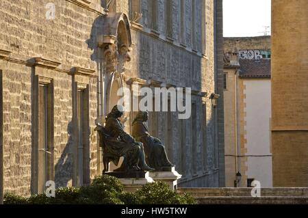 Frankreich, Herault, Montpellier, historisches Zentrum, Stadtteil Ecusson, der medizinischen Fakultät und die Spalten der Saint-Pierre-Kathedrale aus dem 16. Jahrhundert Stockfoto