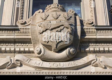 Kanada, in der Provinz Quebec, Quebec, Parliament Hill, dem Parlament, Skulpturen an der Fassade mit dem Motto, das ich unter die Arme der Provinz erinnern Stockfoto