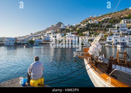 Griechenland, Dodekanes Inselgruppe, Leros Insel, Pandeli kleinen Fischereihafen Stockfoto