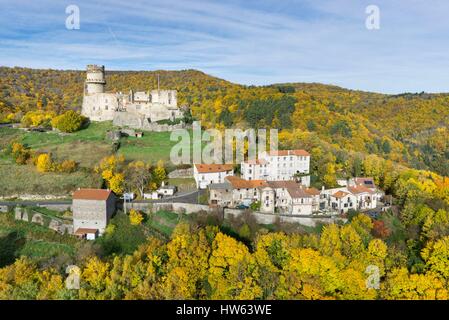 Frankreich, Puy de Dome, Volvic, Tounoel Burg (Luftbild) Stockfoto