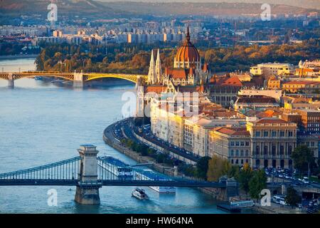 Ungarn, Budapest, aufgeführt als Weltkulturerbe der UNESCO, Panorama-Blick auf Budapest mit dem ungarischen Parlament Stockfoto