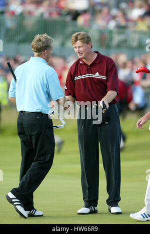 STUART APPLEBY & ERNIE ELS offen MUIRFIELD Schottland offen MUIRFIELD Schottland 21. Juli 2002 Stockfoto